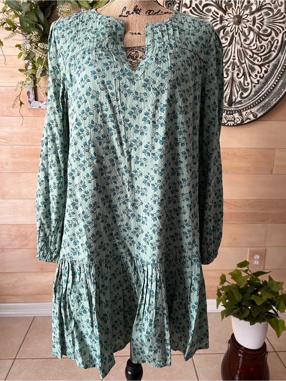 LOFT Green Floral Long-Sleeve Tiered Dress Size Small